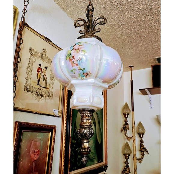 Hollywood Regency Opalescent White Carnival Glass Swag Lamp Hanging Pendant Lamp - Picture 8 of 8